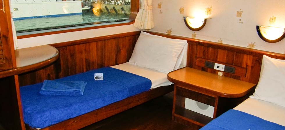 Inside look at the deluxe cabin on the Scuba Explorer